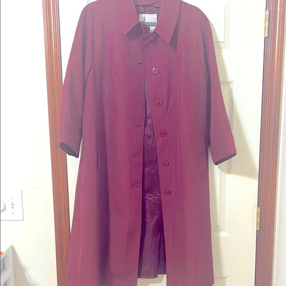 Vintage Misty Harbor Elegant Burgundy Button-Up Trench Coat Excellent Condition - Picture 8 of 9
